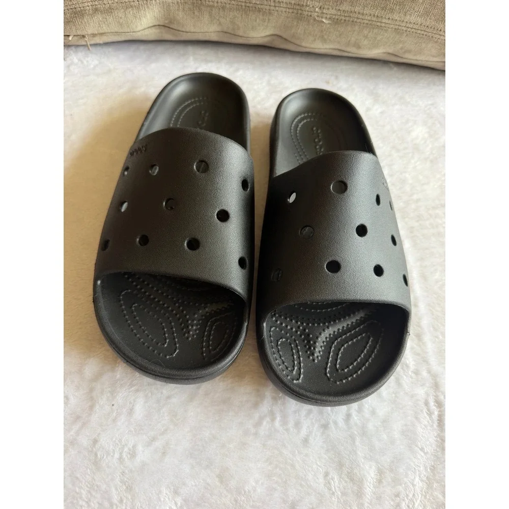 CROCS classic slides
